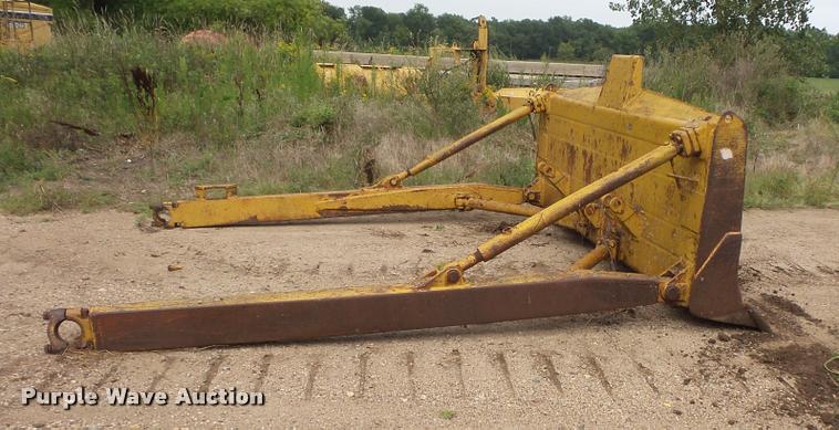 image for item DB8244 Caterpillar D7E crawler dozer