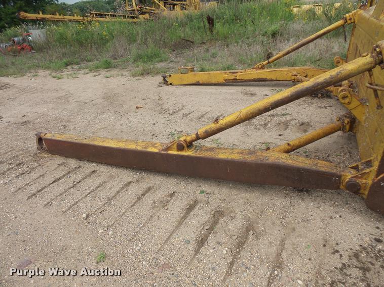 image for item DB8244 Caterpillar D7E crawler dozer