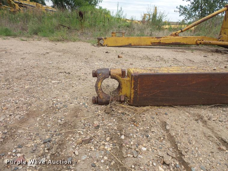 image for item DB8244 Caterpillar D7E crawler dozer
