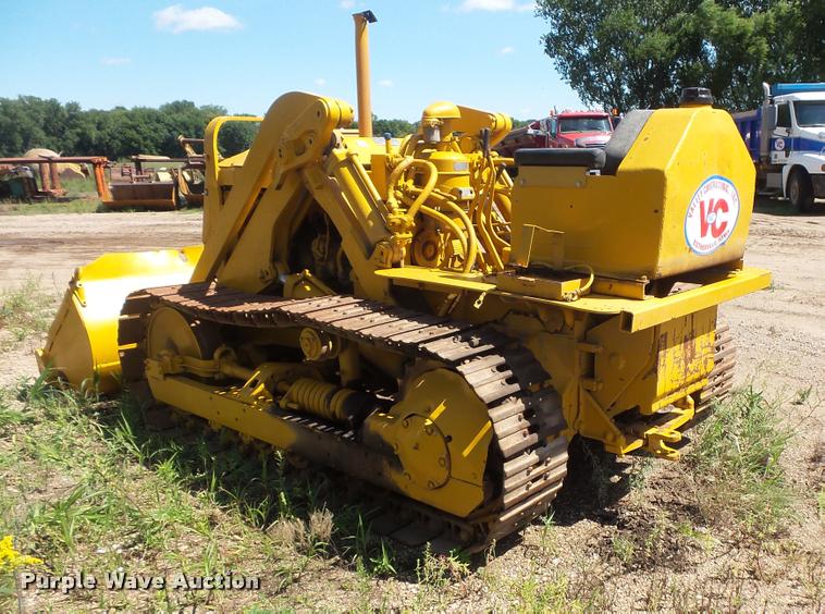 image for item DB8247 Caterpillar D4H crawler loader