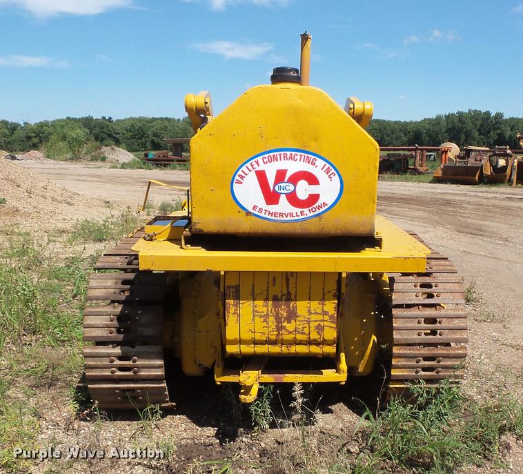 image for item DB8247 Caterpillar D4H crawler loader