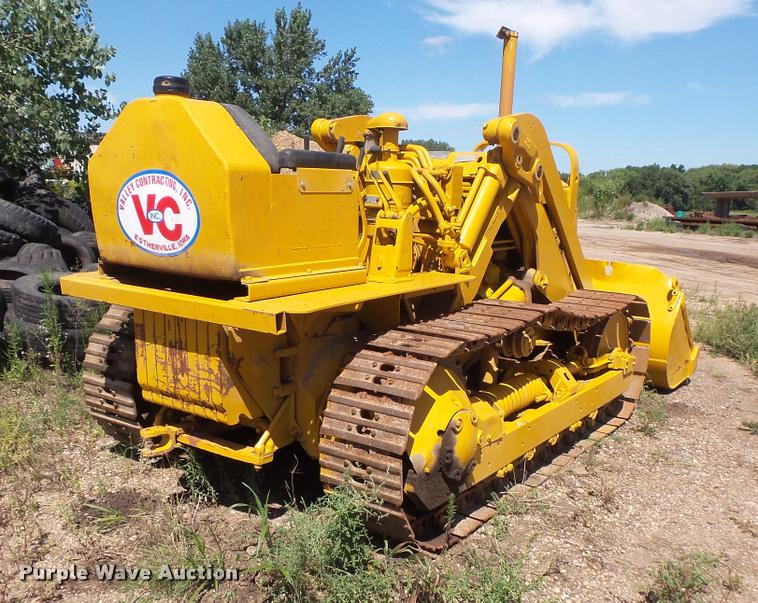 image for item DB8247 Caterpillar D4H crawler loader