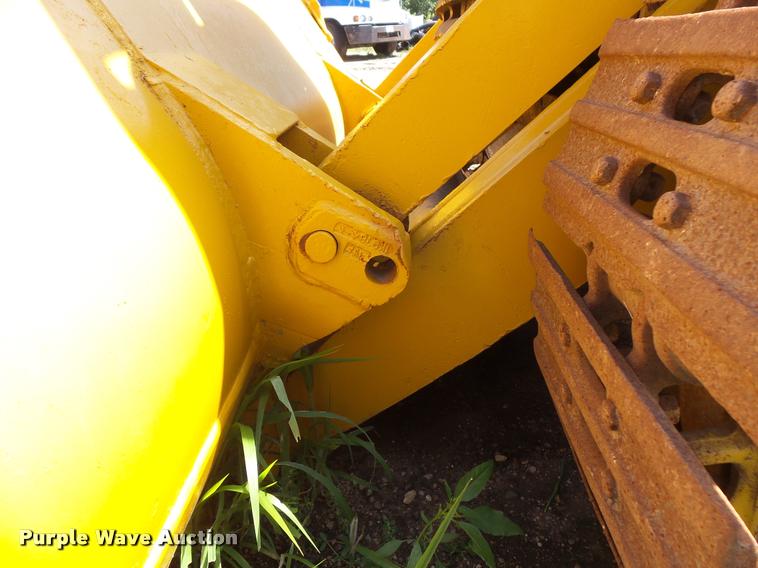 image for item DB8247 Caterpillar D4H crawler loader