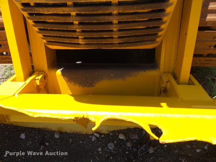 image for item DB8247 Caterpillar D4H crawler loader