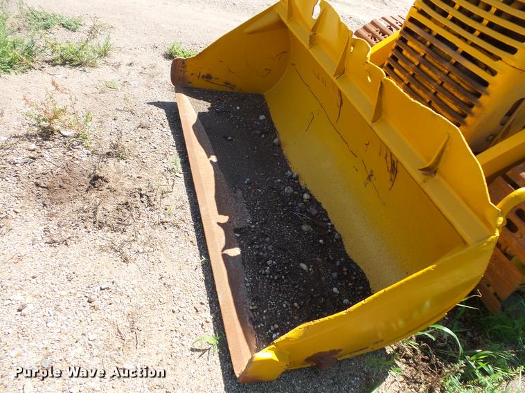 image for item DB8247 Caterpillar D4H crawler loader