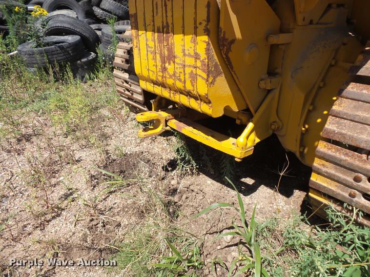 image for item DB8247 Caterpillar D4H crawler loader