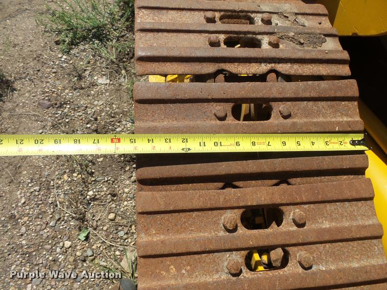 image for item DB8247 Caterpillar D4H crawler loader