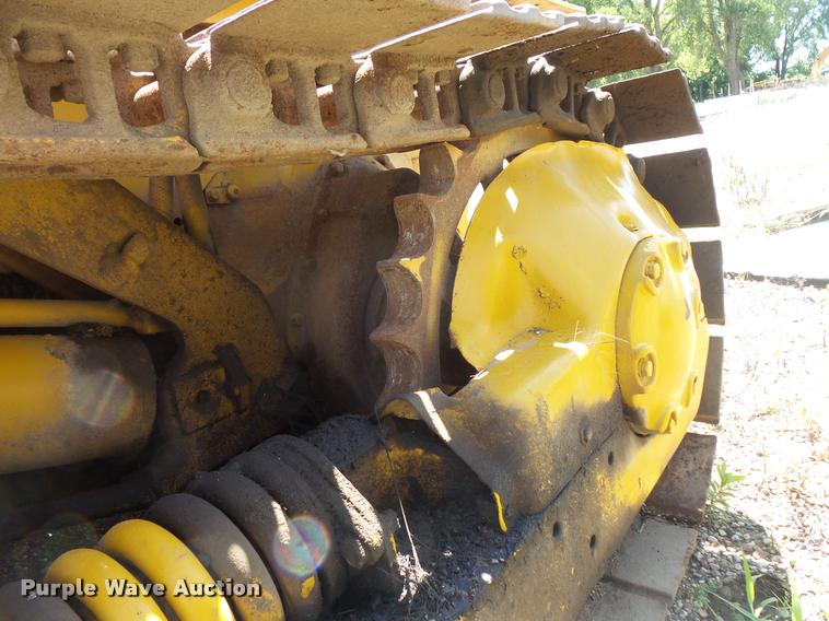 image for item DB8247 Caterpillar D4H crawler loader