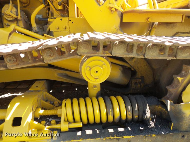 image for item DB8247 Caterpillar D4H crawler loader