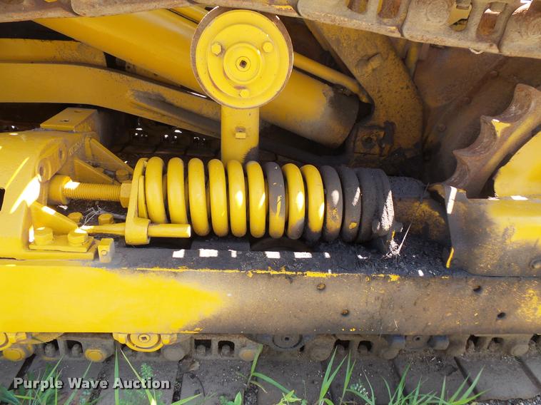 image for item DB8247 Caterpillar D4H crawler loader