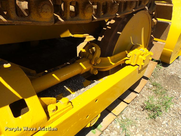 image for item DB8247 Caterpillar D4H crawler loader