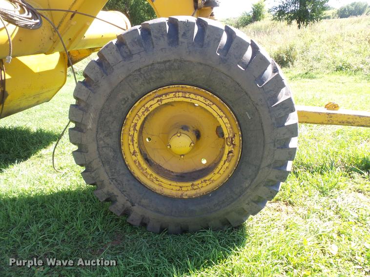 image for item DB8248 Caterpillar 70 scraper