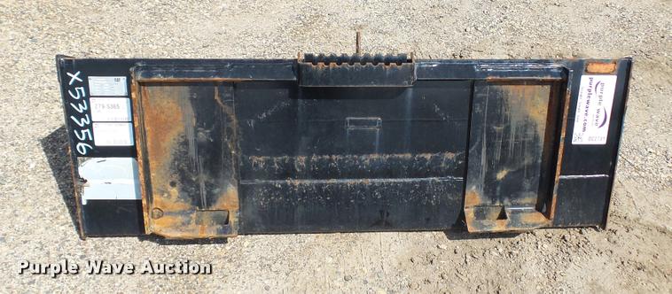 image for item DC2731 Caterpillar skid steer bucket
