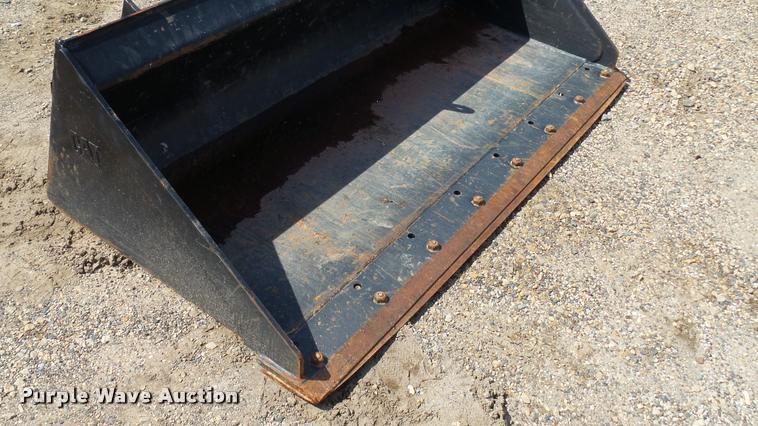 image for item DC2731 Caterpillar skid steer bucket