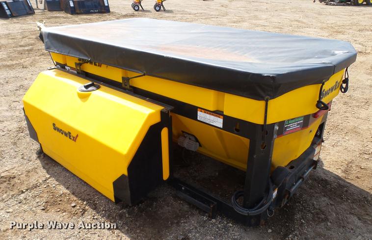 image for item DC2732 Snow Ex V-Maxx 8500 spreader