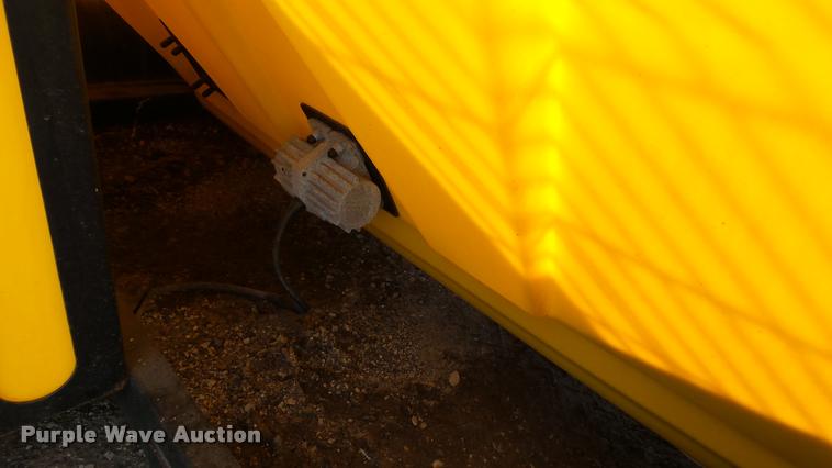 image for item DC2732 Snow Ex V-Maxx 8500 spreader