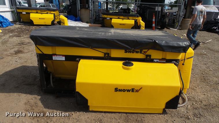 image for item DC2733 Snow Ex V-Maxx 8500 spreader