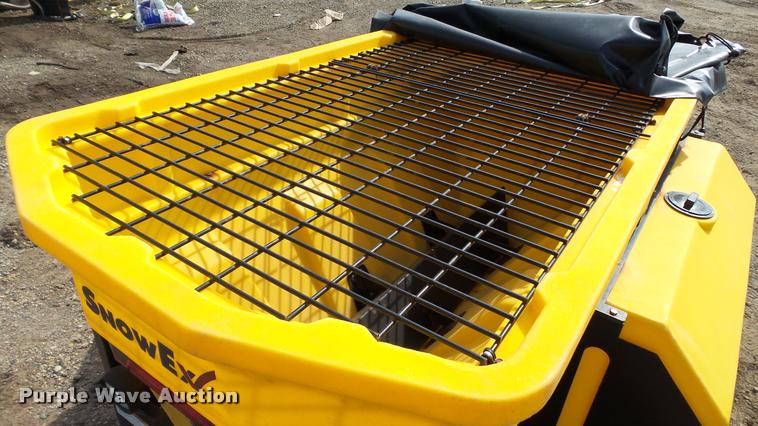 image for item DC2733 Snow Ex V-Maxx 8500 spreader