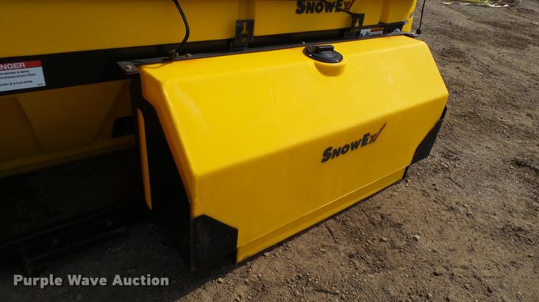 image for item DC2733 Snow Ex V-Maxx 8500 spreader