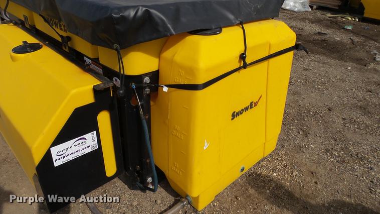 image for item DC2733 Snow Ex V-Maxx 8500 spreader