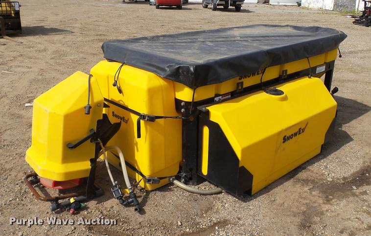 image for item DC2734 Snow Ex V-Maxx 8500 spreader