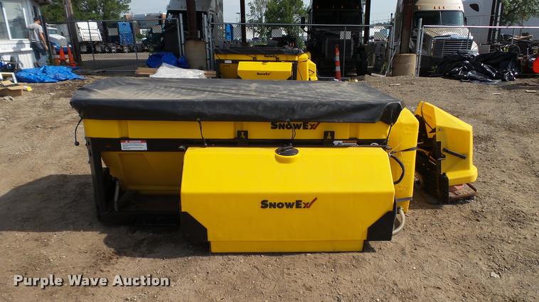 image for item DC2734 Snow Ex V-Maxx 8500 spreader