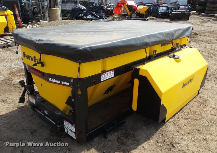 image for item DC2734 Snow Ex V-Maxx 8500 spreader