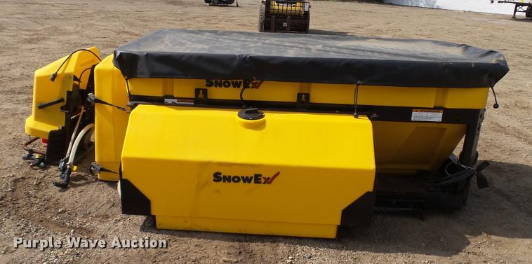 image for item DC2734 Snow Ex V-Maxx 8500 spreader