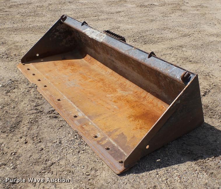 Caterpillar skid steer bucket in Roseville, MN Item DC2736 sold