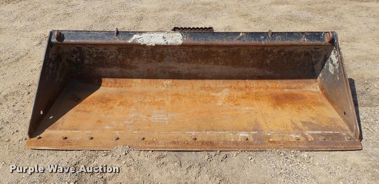 image for item DC2736 Caterpillar skid steer bucket