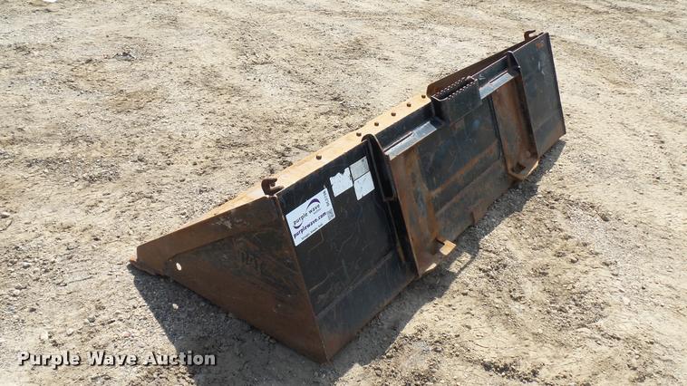 image for item DC2736 Caterpillar skid steer bucket