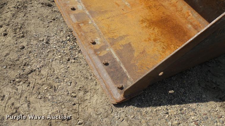 image for item DC2736 Caterpillar skid steer bucket