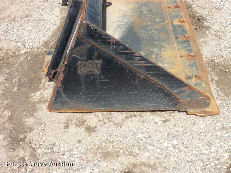 image for item DC2740 Caterpillar skid steer bucket