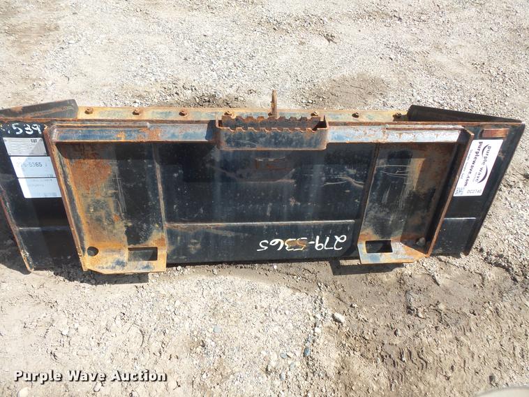 image for item DC2740 Caterpillar skid steer bucket