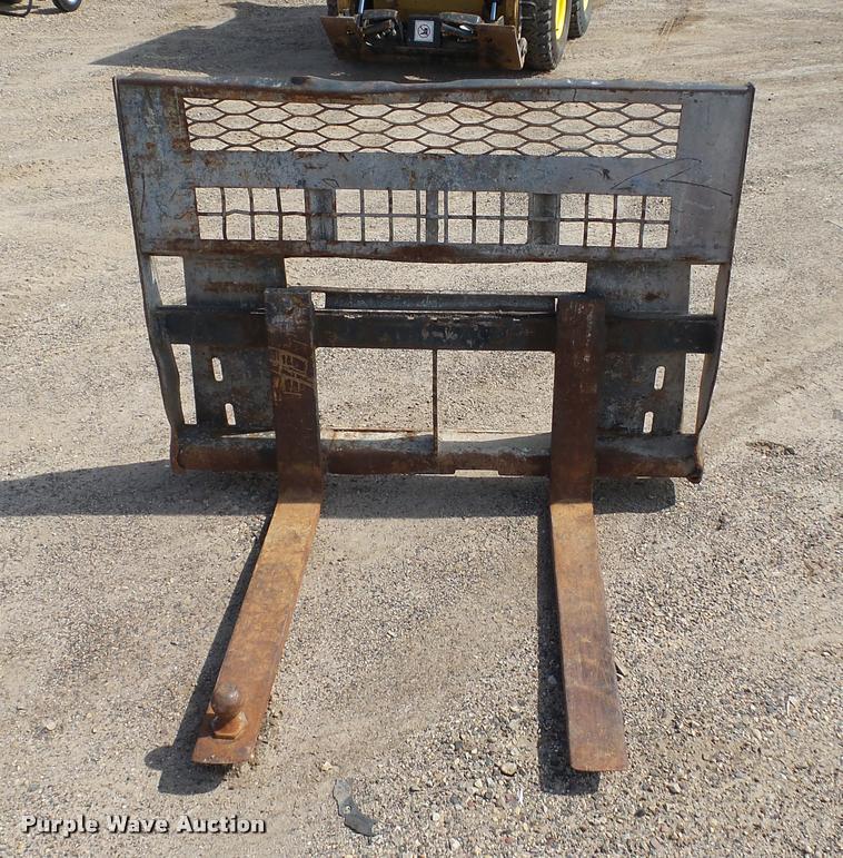 image for item DC2741 Skid steer pallet forks