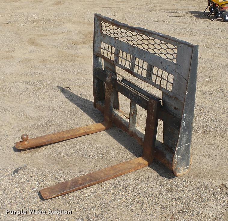 image for item DC2741 Skid steer pallet forks