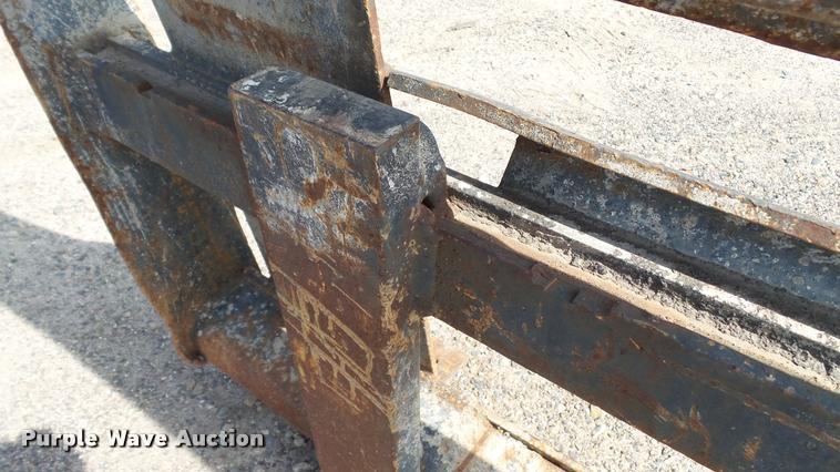 image for item DC2741 Skid steer pallet forks