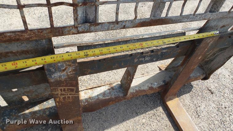 image for item DC2741 Skid steer pallet forks