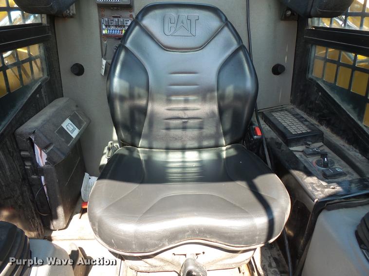 image for item DC2749 2013 Caterpillar 242B3 skid steer