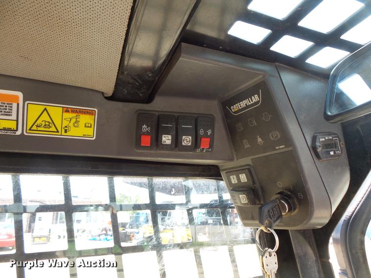 image for item DC2749 2013 Caterpillar 242B3 skid steer