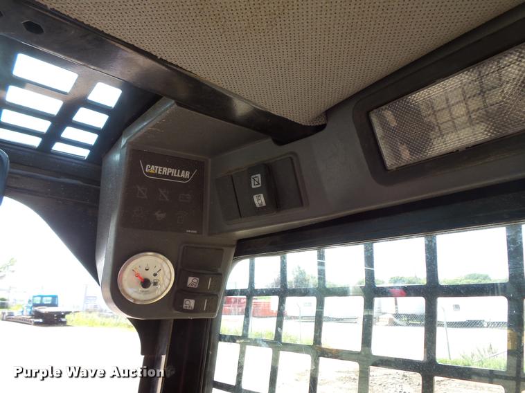 image for item DC2749 2013 Caterpillar 242B3 skid steer