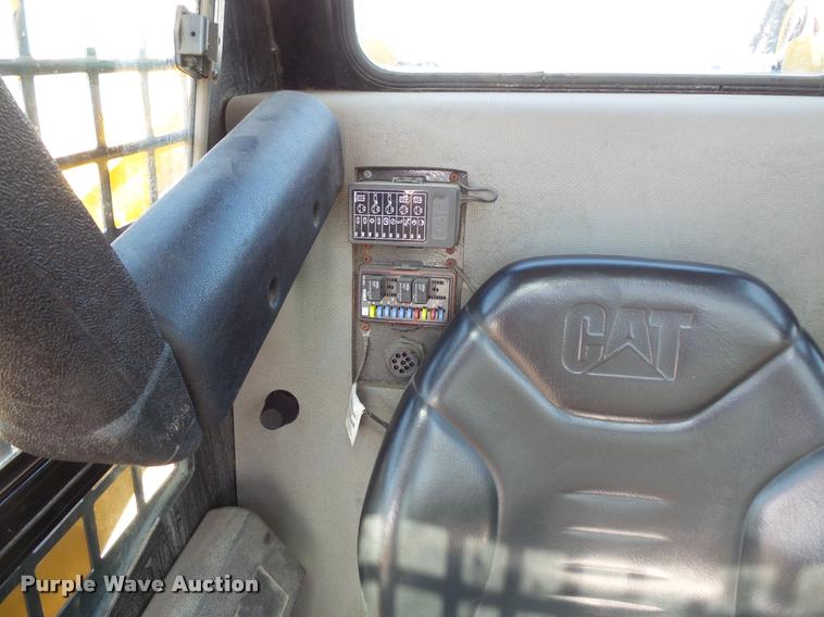 image for item DC2749 2013 Caterpillar 242B3 skid steer