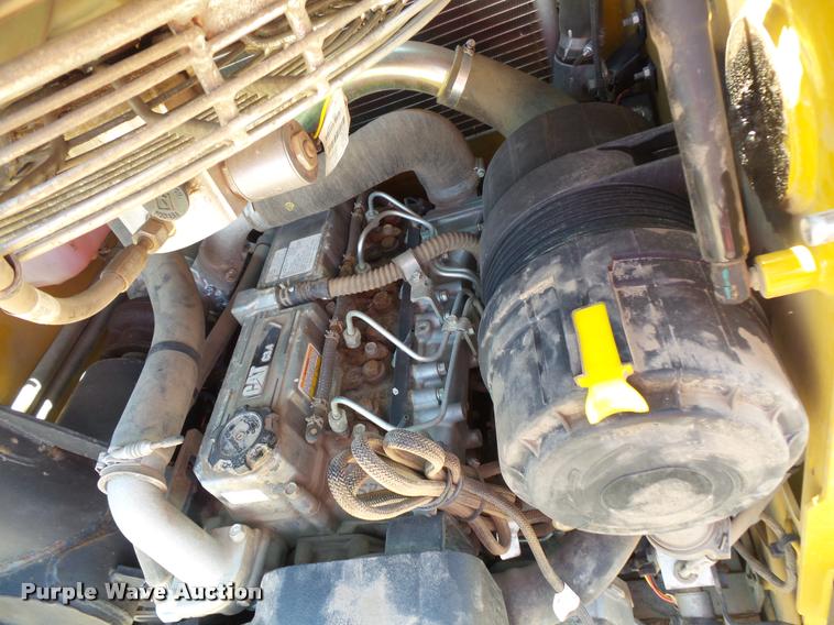 image for item DC2749 2013 Caterpillar 242B3 skid steer