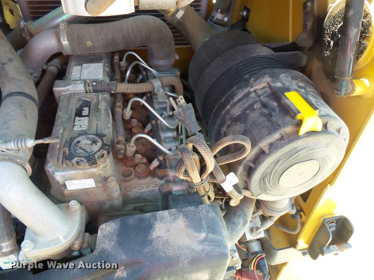 image for item DC2749 2013 Caterpillar 242B3 skid steer