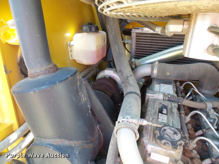 image for item DC2749 2013 Caterpillar 242B3 skid steer