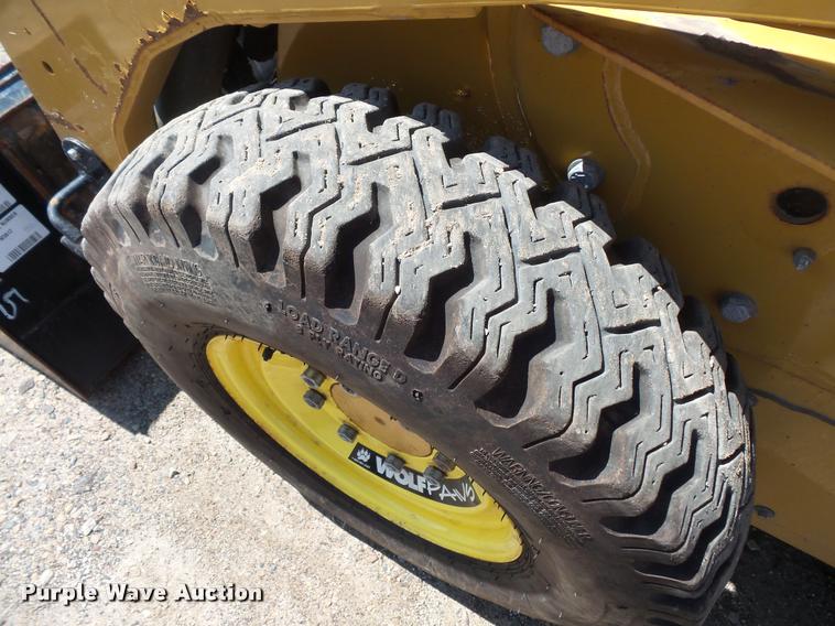 image for item DC2749 2013 Caterpillar 242B3 skid steer