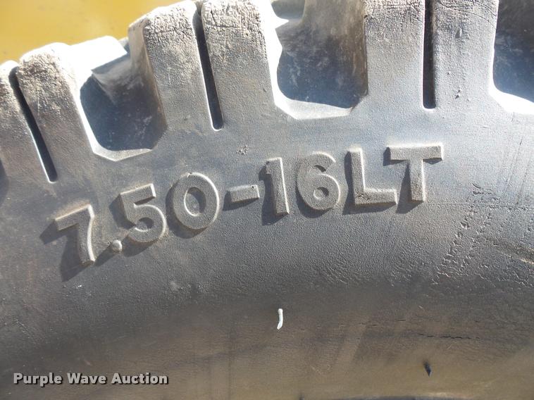 image for item DC2749 2013 Caterpillar 242B3 skid steer