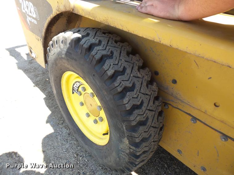 image for item DC2749 2013 Caterpillar 242B3 skid steer