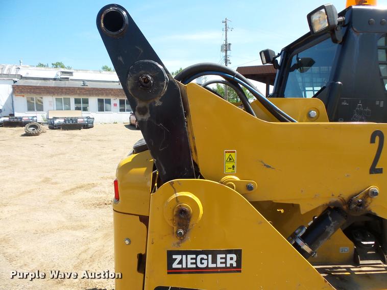 image for item DC2749 2013 Caterpillar 242B3 skid steer
