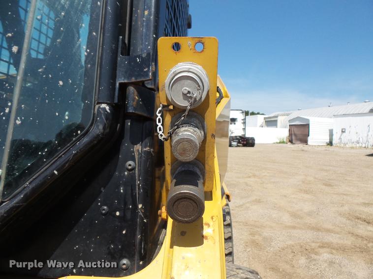 image for item DC2749 2013 Caterpillar 242B3 skid steer